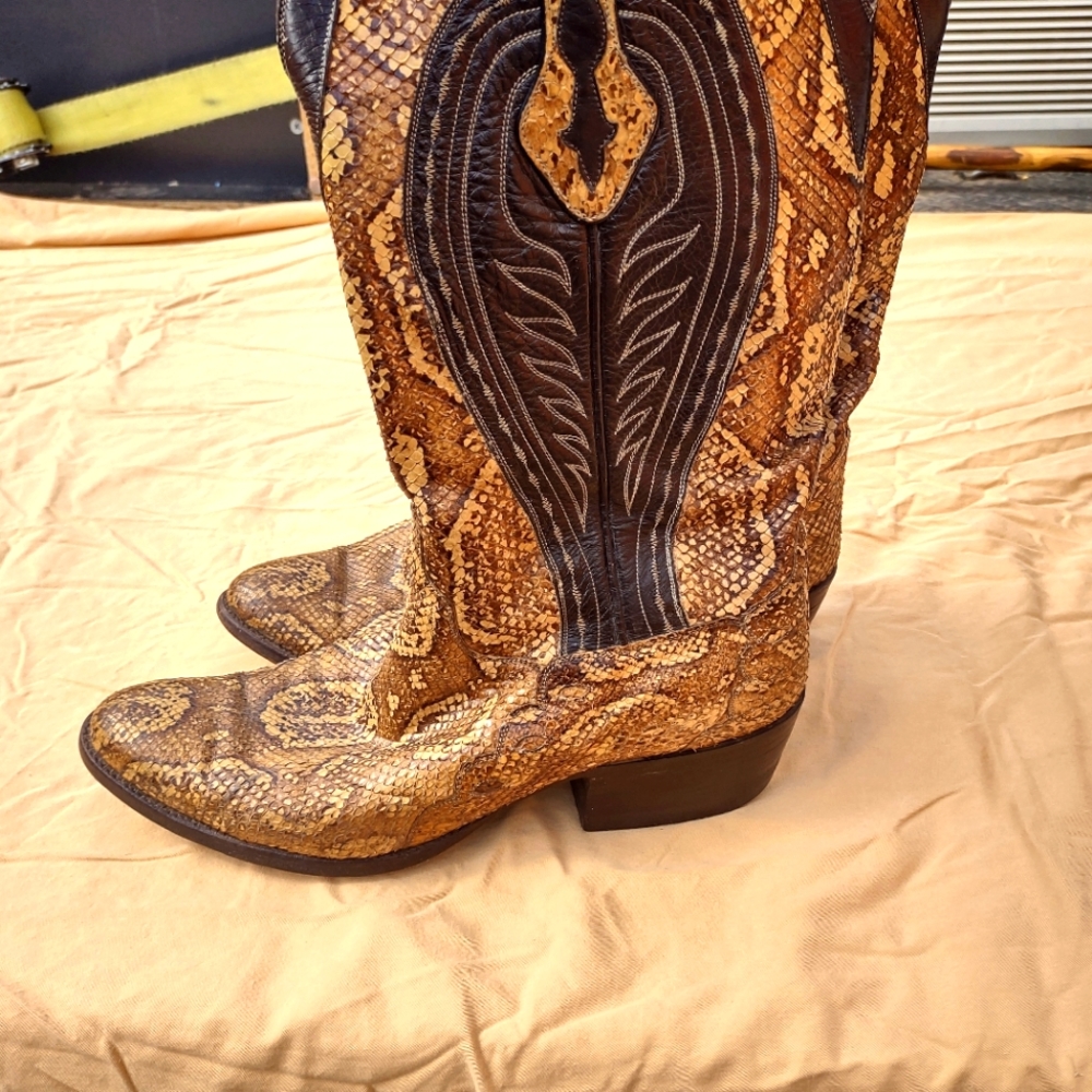 Coustom Fitted Snake Skined Boots